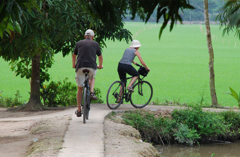 Cai Be Floating Market and Island Biking