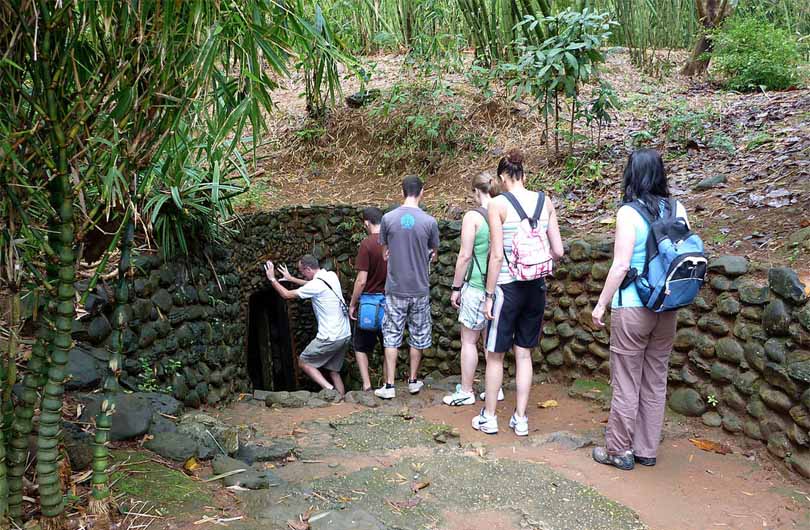 Ho Chi Minh City and Cu Chi Tunnels Tour