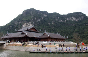Bai Dinh Pagoda and Trang An Grottoes